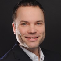 Dr. Daniel Knapp