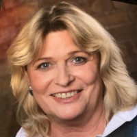 Uta Schmidt