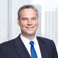 Dr. Thorsten Bauer