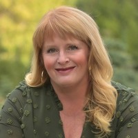 Kristen Adams
