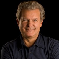 Roberto Olivares