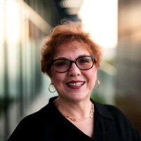 Lisa A Barsalona