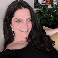 Lisa StJulien