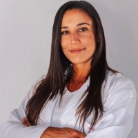 Kamila Espíndola Nutricionista Funcional e Personal Trainer