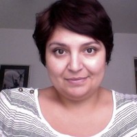 Sandra V. Navarro