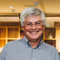 Arjen H De Vries