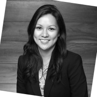 Amanda Chow, Cfa