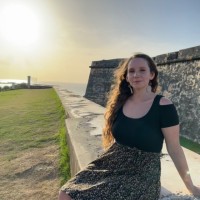 Laura Straube Tiago