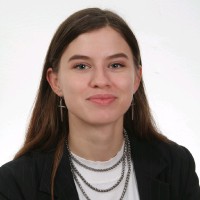 Полина Зуева