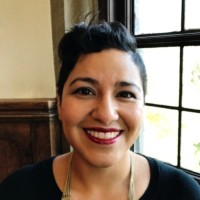 Elizabeth González, LMSW, CYT