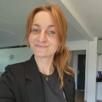 Julia Neveu