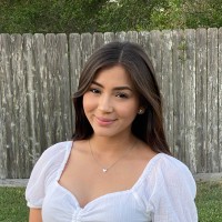Evelyn Flores
