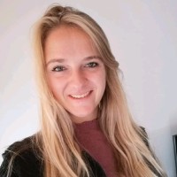 Naomi Van Der Laan