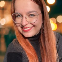 Sabrina Henze