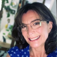 Leslie Bell
