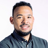 Simon R.