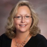 Laura Dobyns