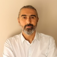 Şeref Özer