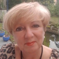 Lucienne F Bouwmeester