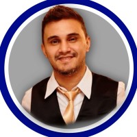 André R.