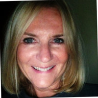 Tracey Nairn