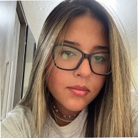 Livia Carvalho Oliveira