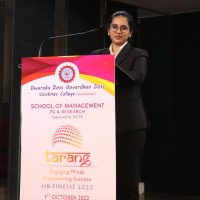 Priya Dhashini S
