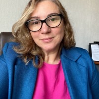 Елена Бакач