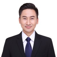 何鹏臣 Andrew