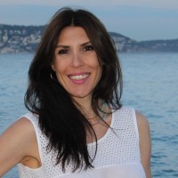 Esra Ozden