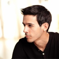 Yakir Biton
