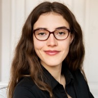 Anne De Vries