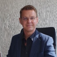 Dr. Daniel Jinnefält