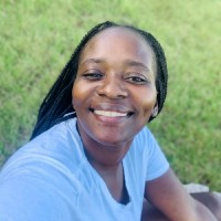 Hlengiwe Mkhumbuzi