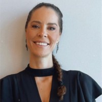 Dra Maíra Moreira