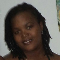 Laura Jacinto Tesoura
