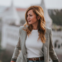 Lilla Dóra Szatlóczki