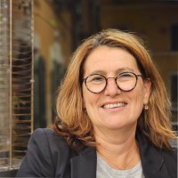 Hettie Van Den Akker