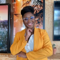 Maëlle FLOBINUS 💻 Consultante en communication et social media