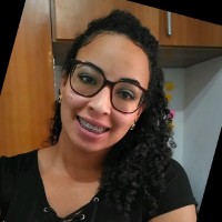 Camila Fernandes