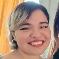 Laura León Gómez