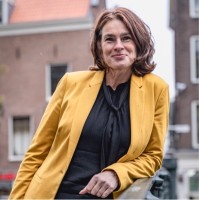 Monique Van Vlaanderen-Bus