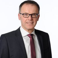 Dr. Franz-Josef Schöne