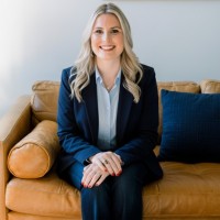 Emmy Monroe, Mba