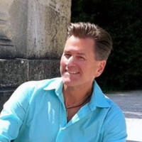 Dale Tracy