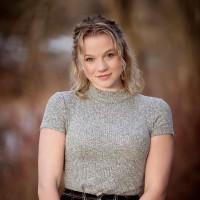 Ella B.