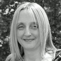 Lynn Lewis