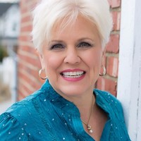 Eva Hunter