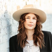 Veronica McGibney 🎩