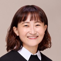 Carol Ang (Financial Strategist)